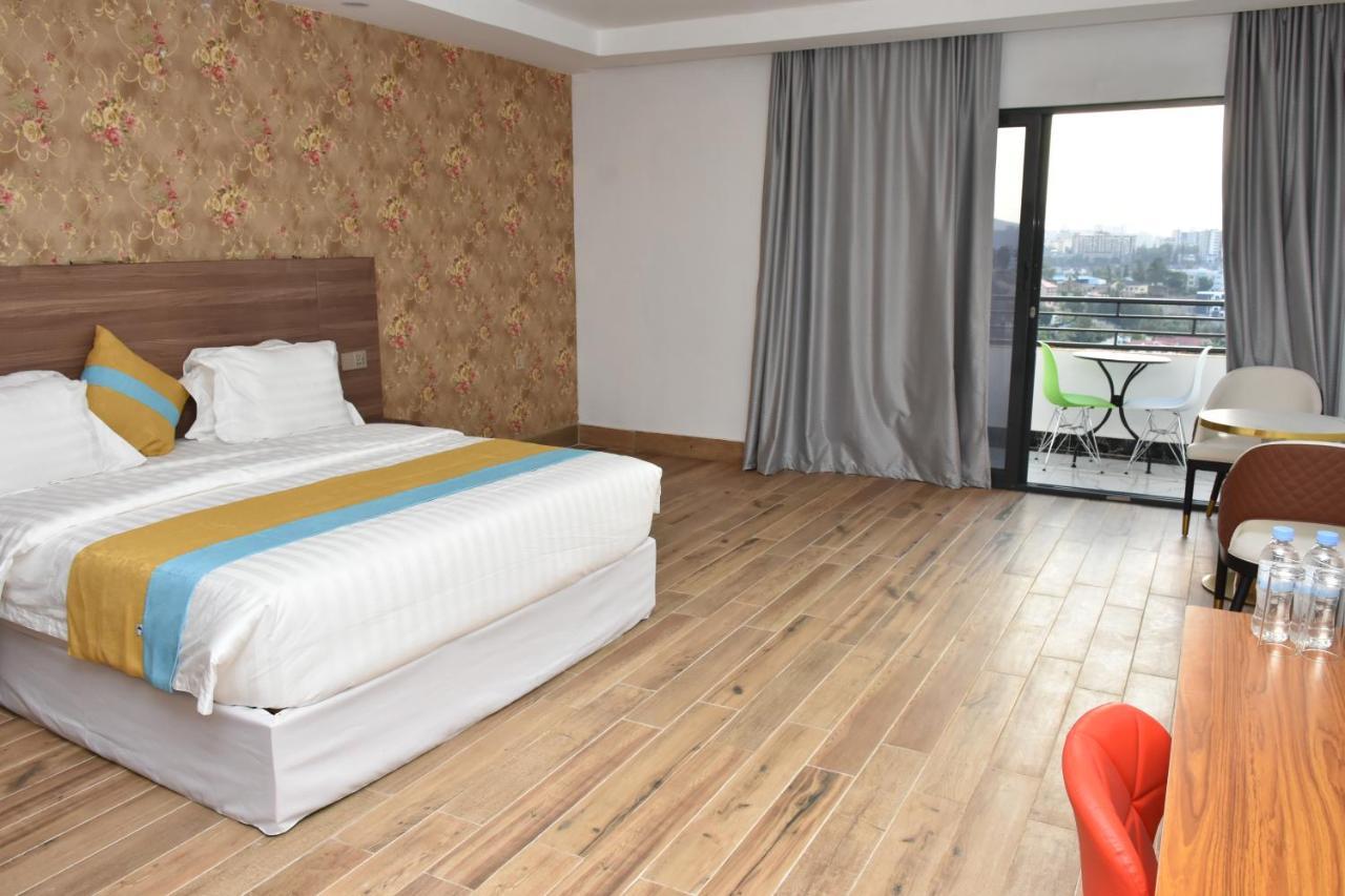 Centric Hotel Кигали Екстериор снимка